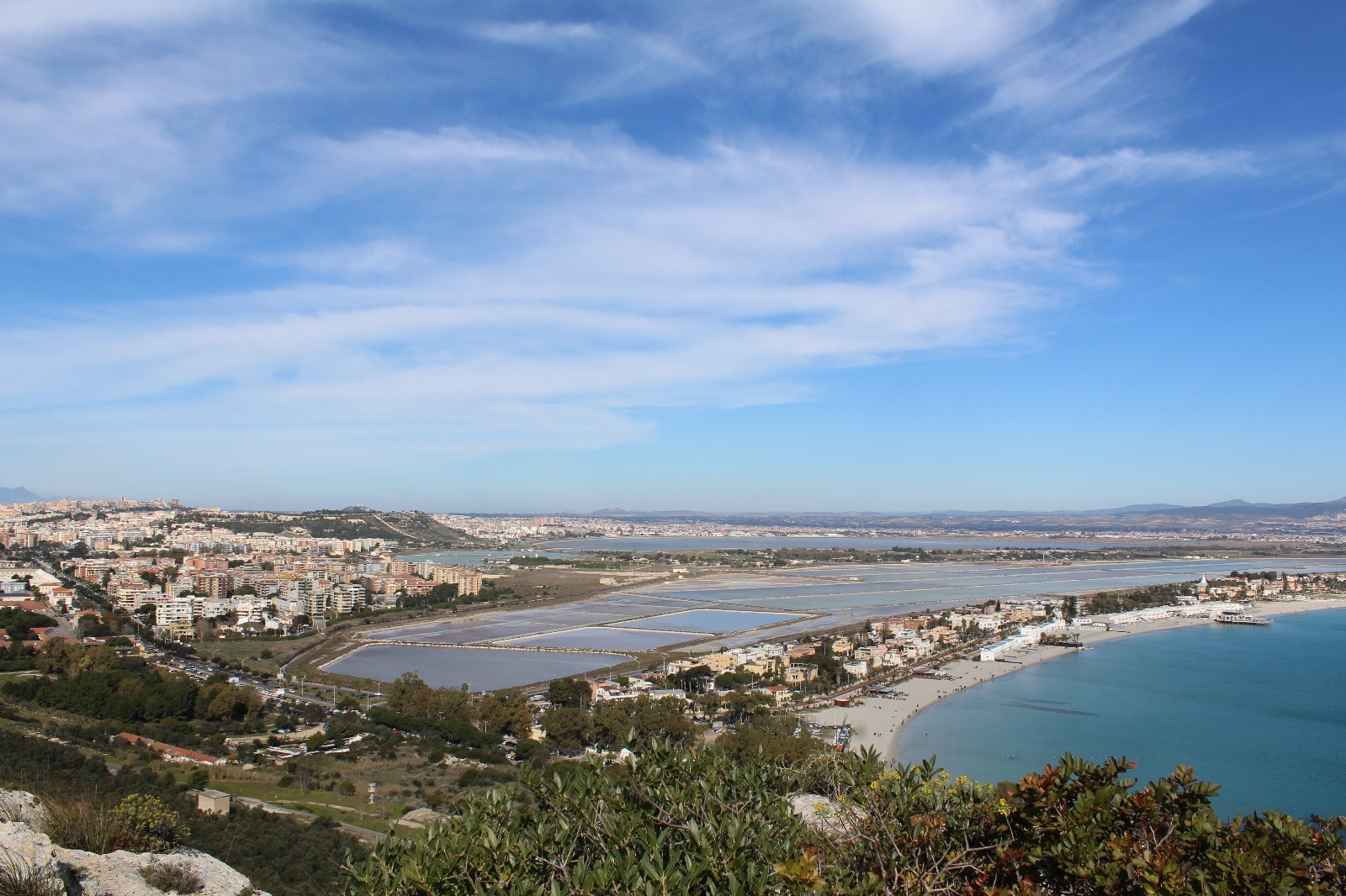 Vista Poetto e Molentargius dalla Sella del Diavolo